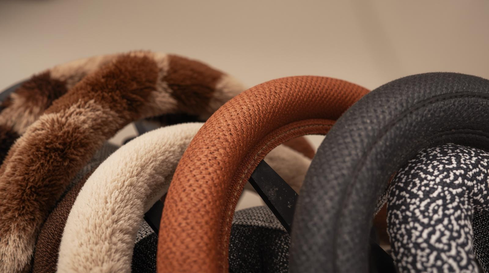 Outline for "How to Install a Steering Wheel Cover Step-by-Step"